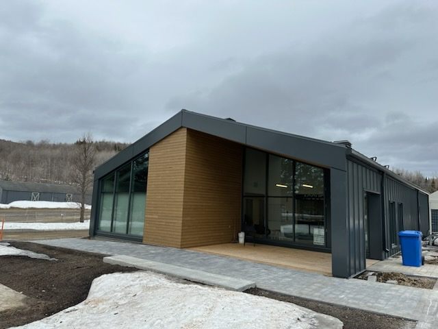 Bâtiment municipal – Lac-Delage